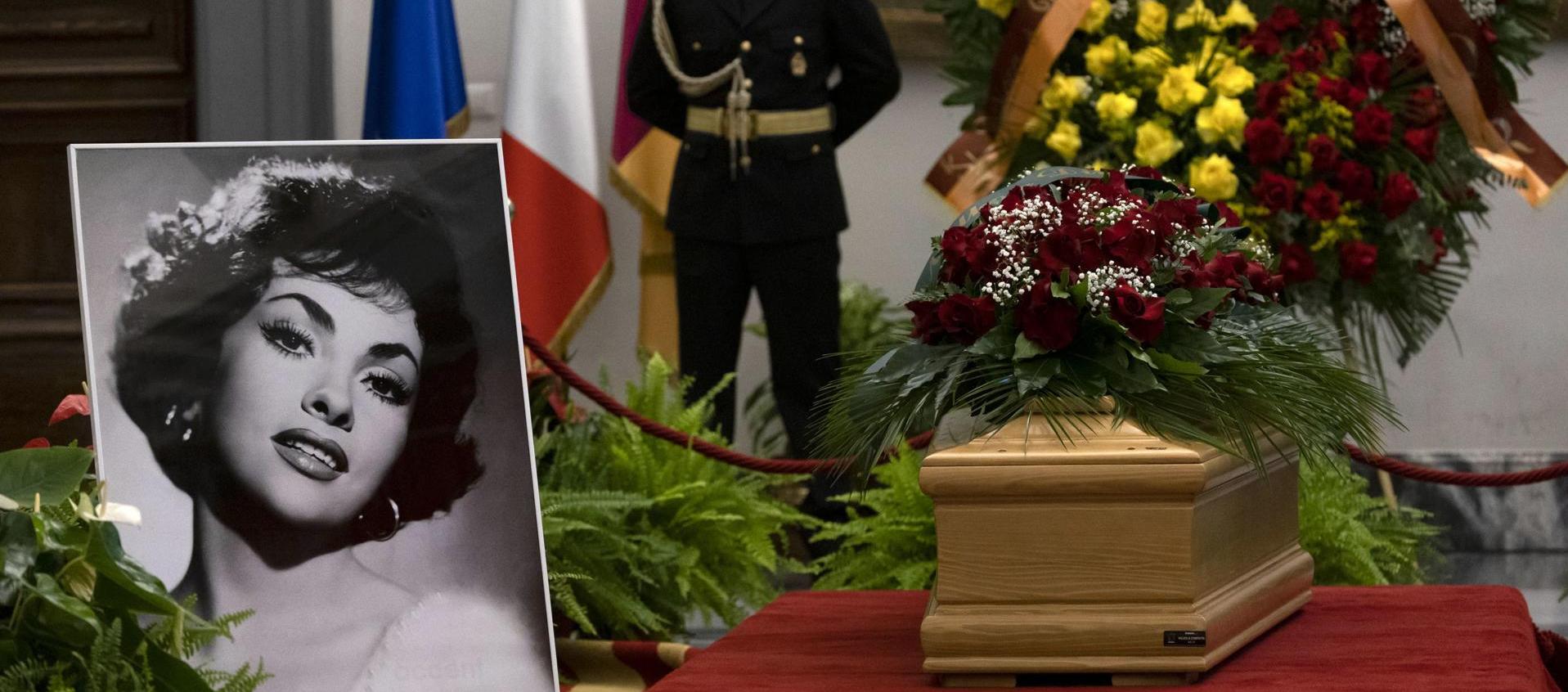 Capilla ardiente de Gina Lollobrigida