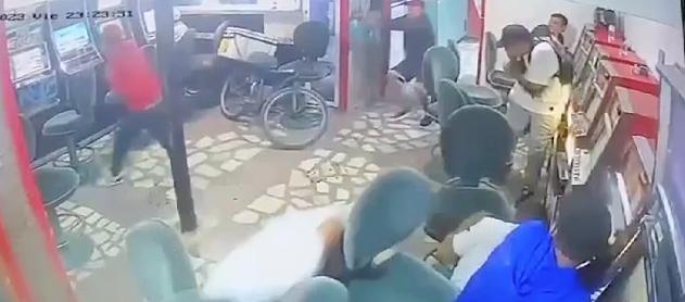 Cámara de seguridad grabó el ataque a bala