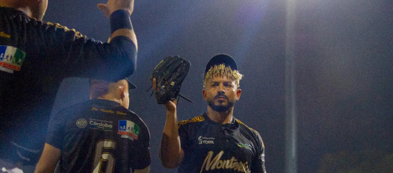 Porfirio López lanzó seis entradas para Vaqueros y fue el pitcher ganador. 