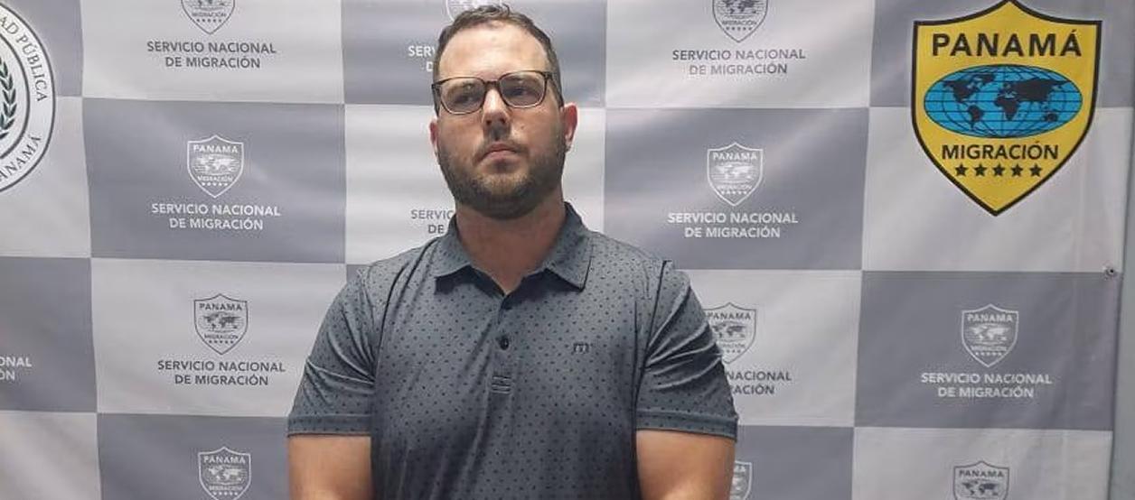 John Nelson Poulos, capturado.