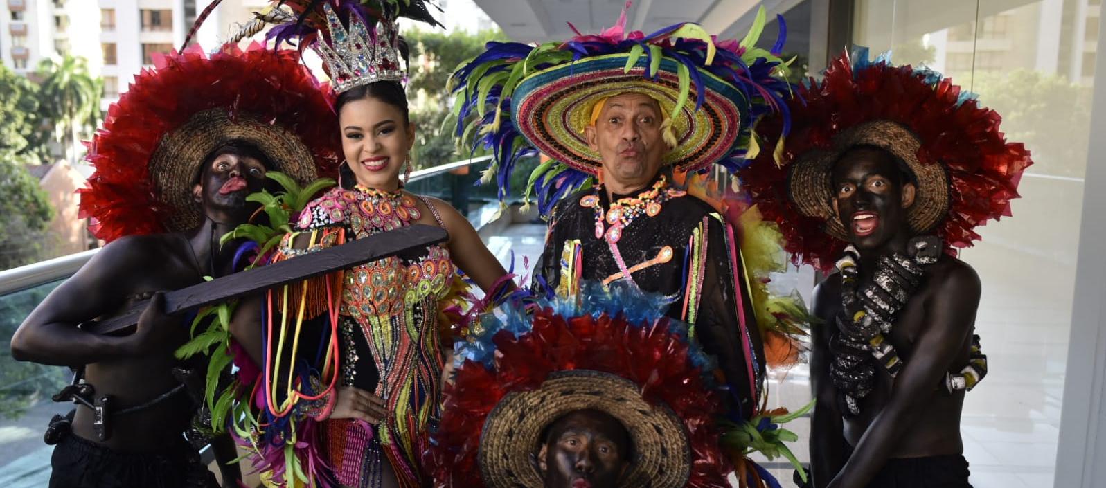 La Reina del Carnaval de Santo Tomas, Natalia Muñoz Granados y su Rey Momo, Juan De La Hoz.