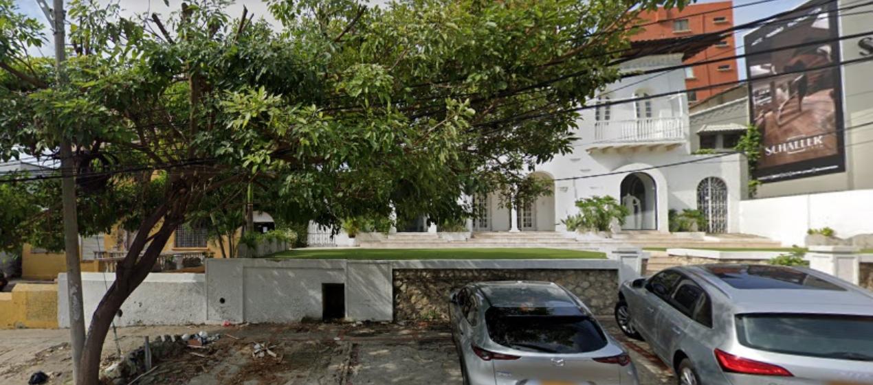 Tienda de moda donde fue atracado un ciudadano este viernes. 