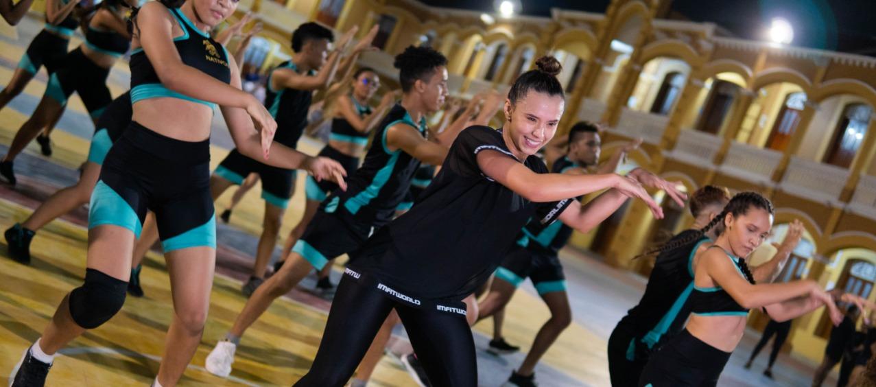 La Reina del Carnaval 2023, Natalia De Castro, en los ensayos previos a la Lectura de Bando.