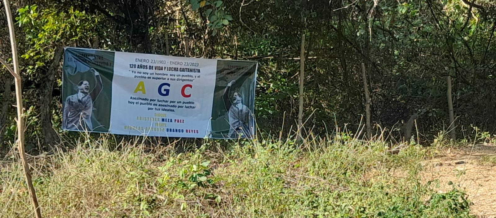 Pancartas alusivas al 'Clan del Golfo'. 