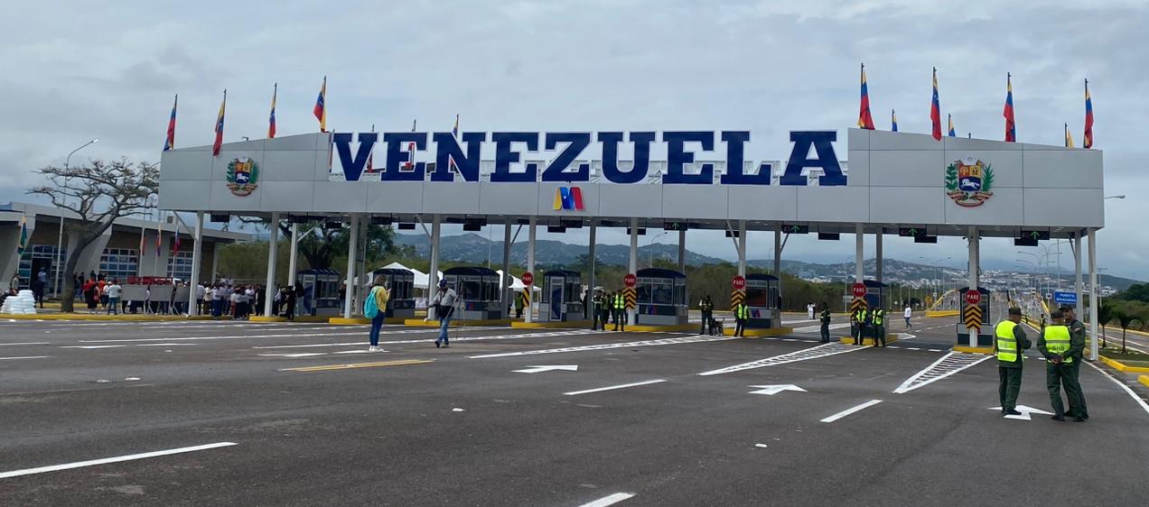 Así se encuentra el puente desde Venezuela.