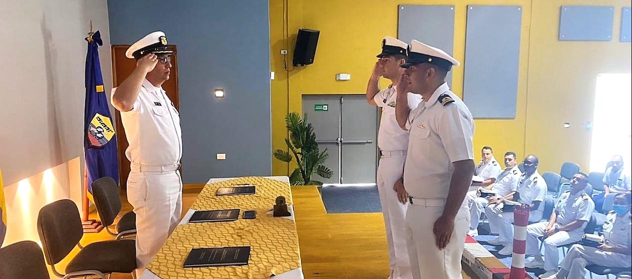 Ceremonia de relevo en Señalización Marítima del Caribe.