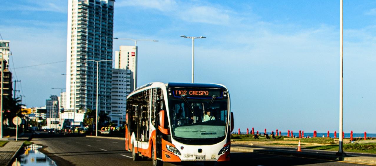 El aumento del pasaje rige desde este lunes.