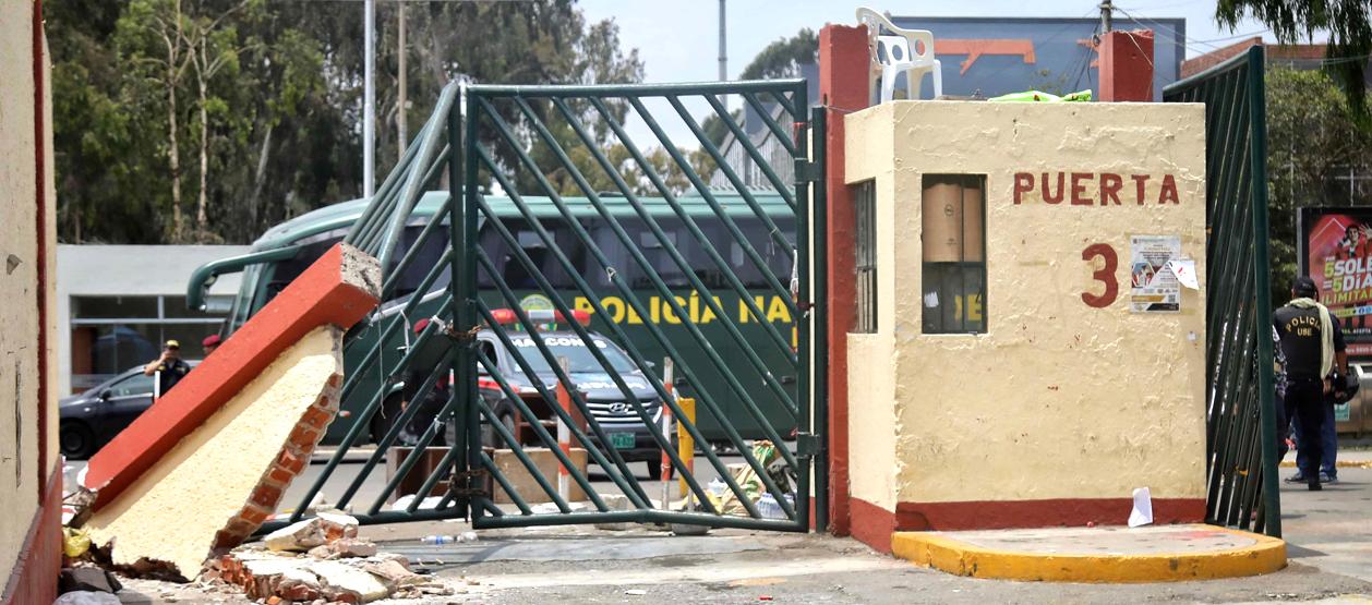 Destrozos en la Universidad Nacional en Lima.