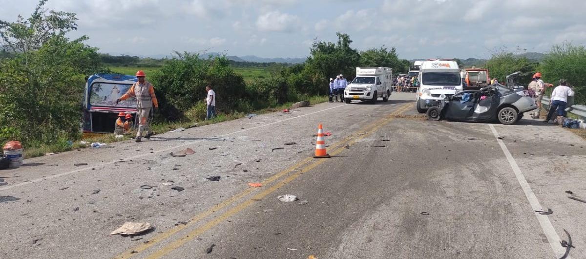 accidente calamar.jpg (175.43 KB)  Texto alternativo Este es el punto exacto en el que se registró el accidente a la altura de Calamar. 