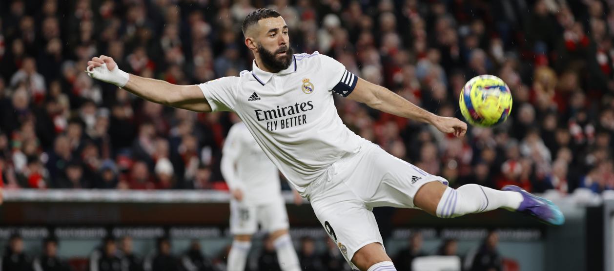 Karim Benzema, con esta volea, marcó el primer gol del Real Madrid.