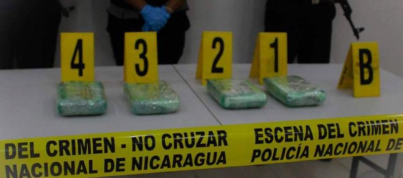 Droga incautada al capturado.