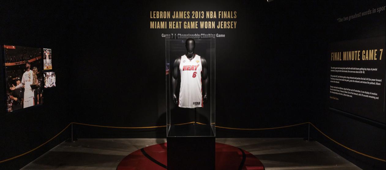  uLa subasta fue celebrada en Nueva York por la casa Sotheby's.