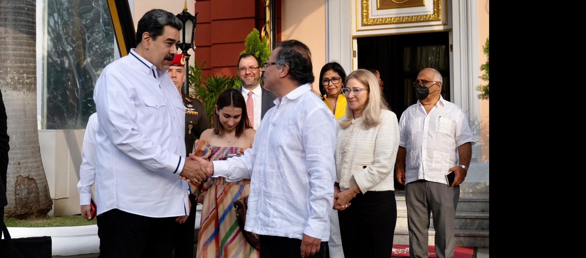Nicolás Maduro recibió a Gustavo Petro en el Palacio de Miraflores.