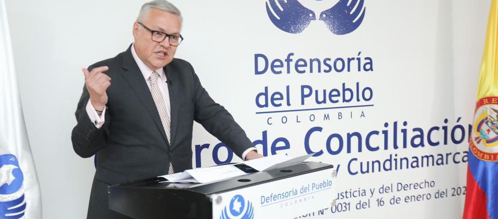 Néstor Osuna, ministro de Justicia.