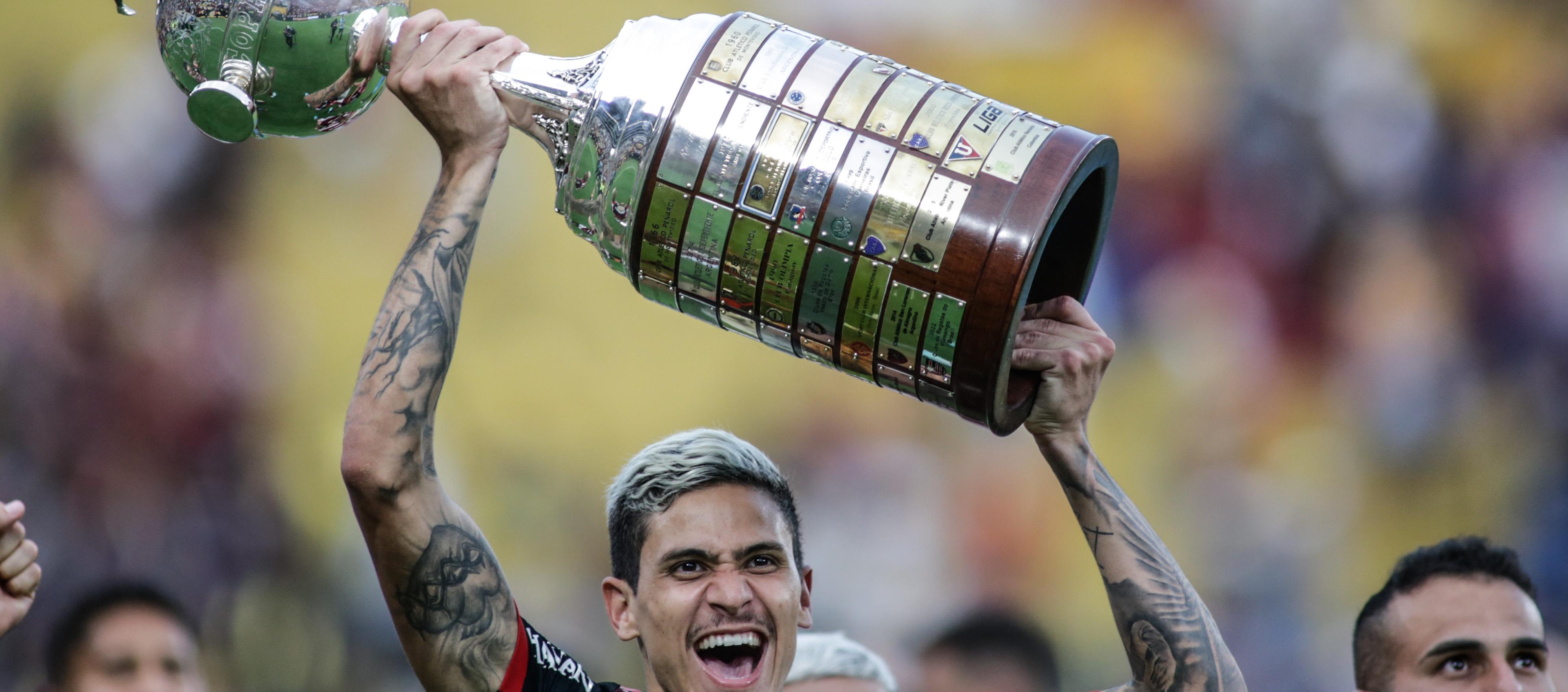 Pedro, goleador y campeón de la Copa Libertadores con Flamengo, en 2022.