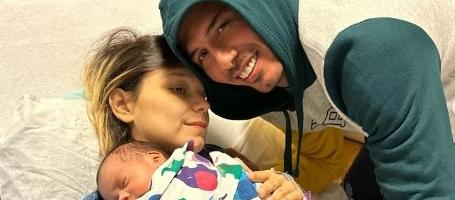 Sergio Vega y Paula Durán y Juan José, quien nació en diciembre pasado.