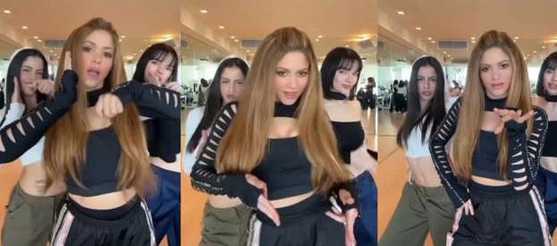 Shakira junto a un grupo de bailarinas. 