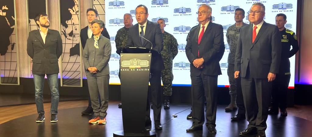 El Ministro del Interior, Alfonso Prada, dando a conocer las conclusiones del encuentro.