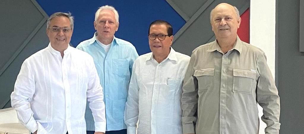 Delegación de exportadores venezolanos presentes durante el acuerdo.