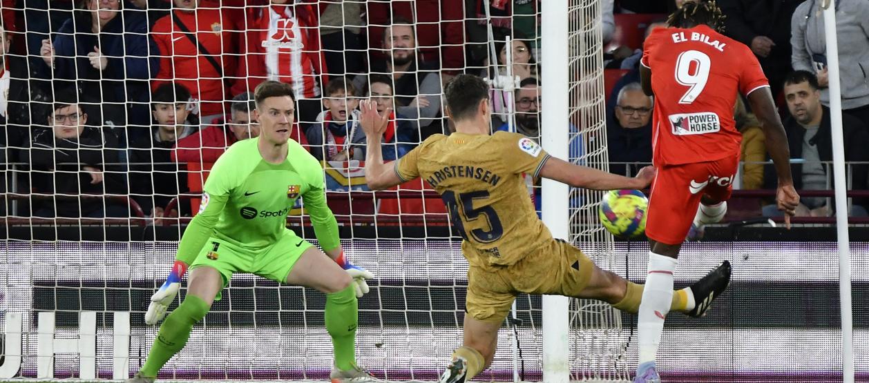 Momento del gol de Bilal Touré.