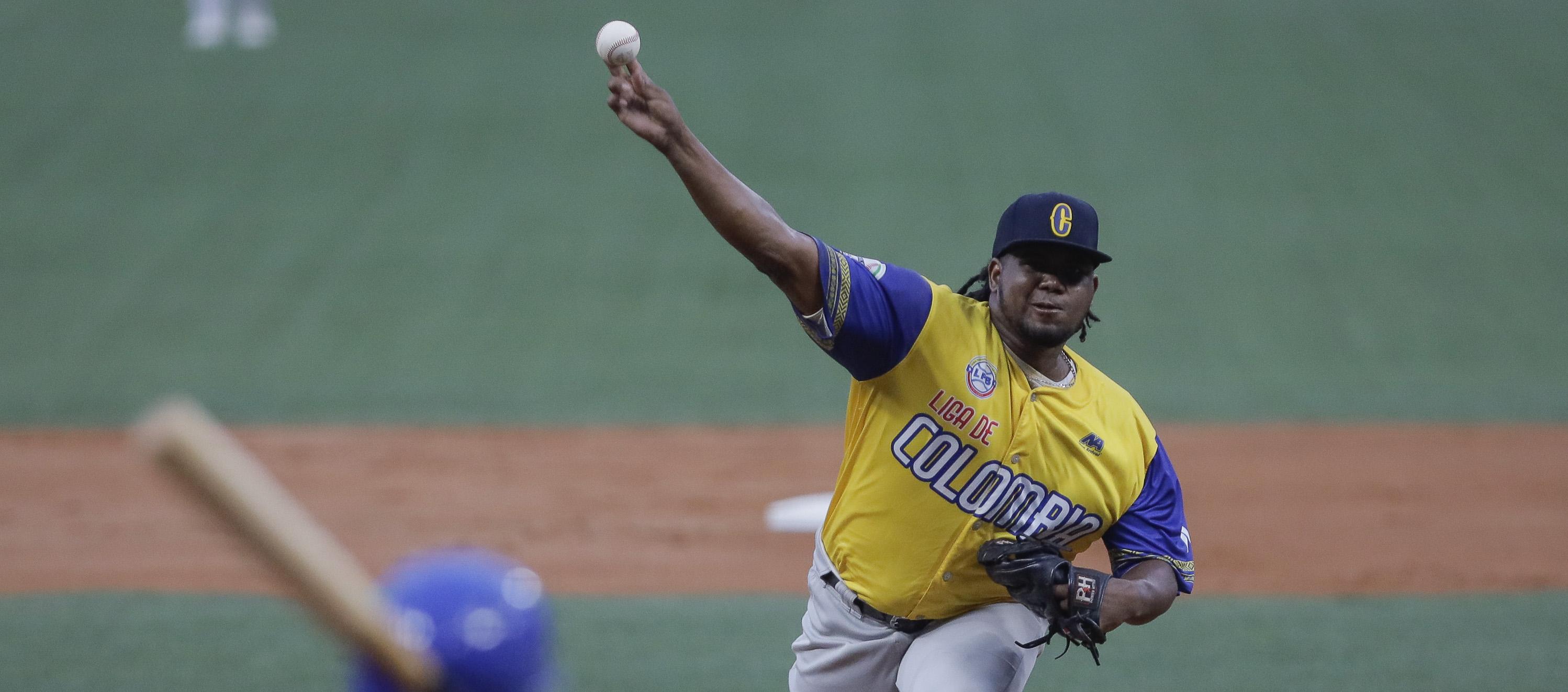 Eduar López trabajó siete entradas y ganó su segundo juego en el torneo.
