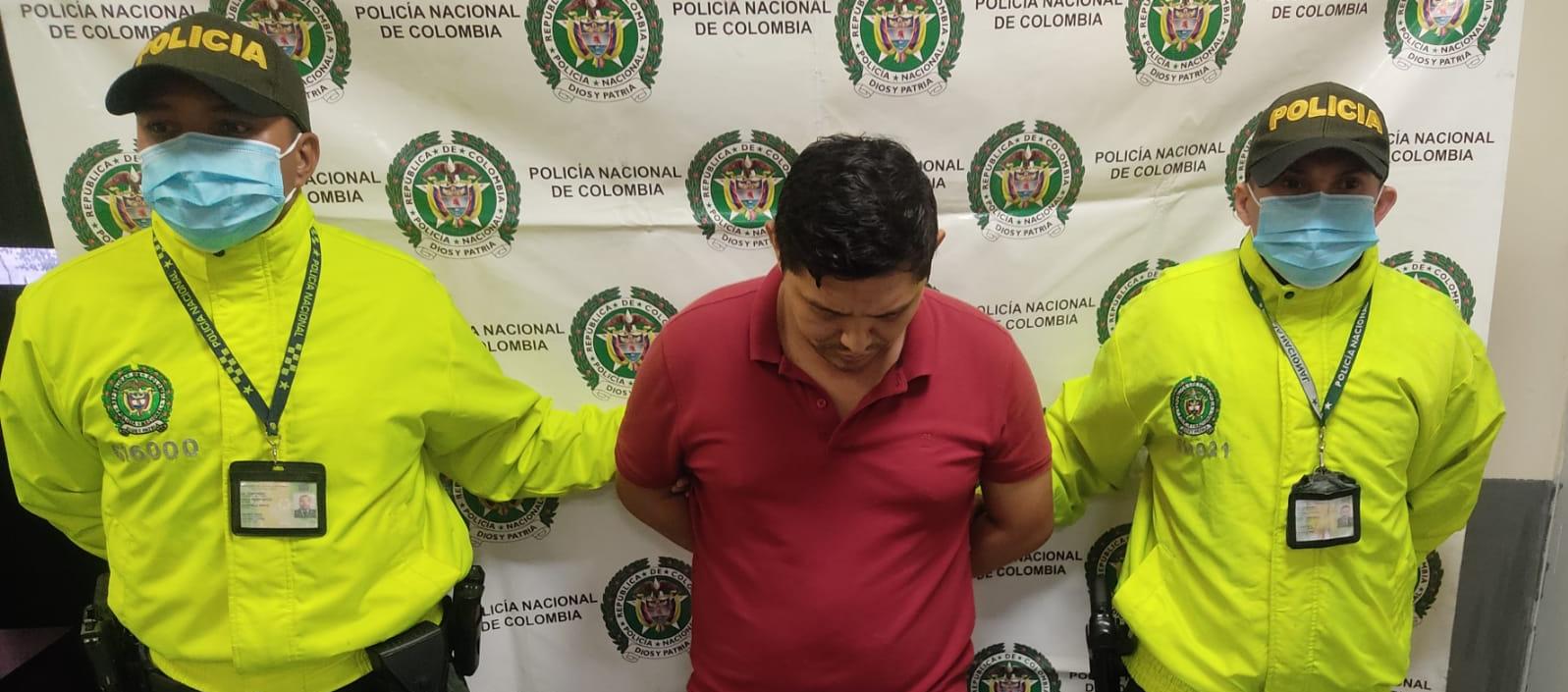 Leider de Jesús González Altahona capturado por la Policía. 