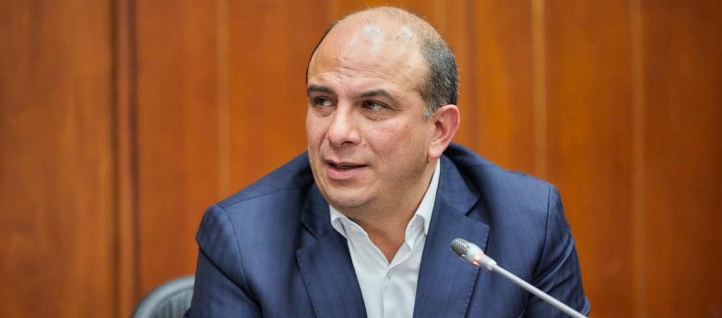 El Defensor del Pueblo, Carlos Camargo.