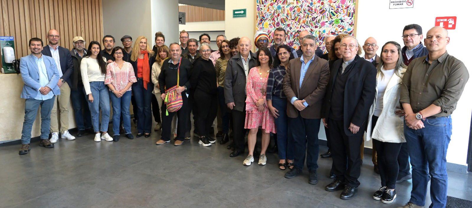 Delegaciones de paz del Gobierno Nacional y del ELN.