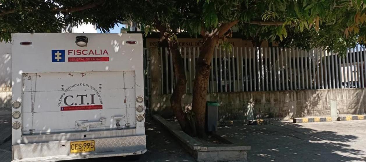 El cuerpo de la víctima fue llevado a Medicina Legal. 