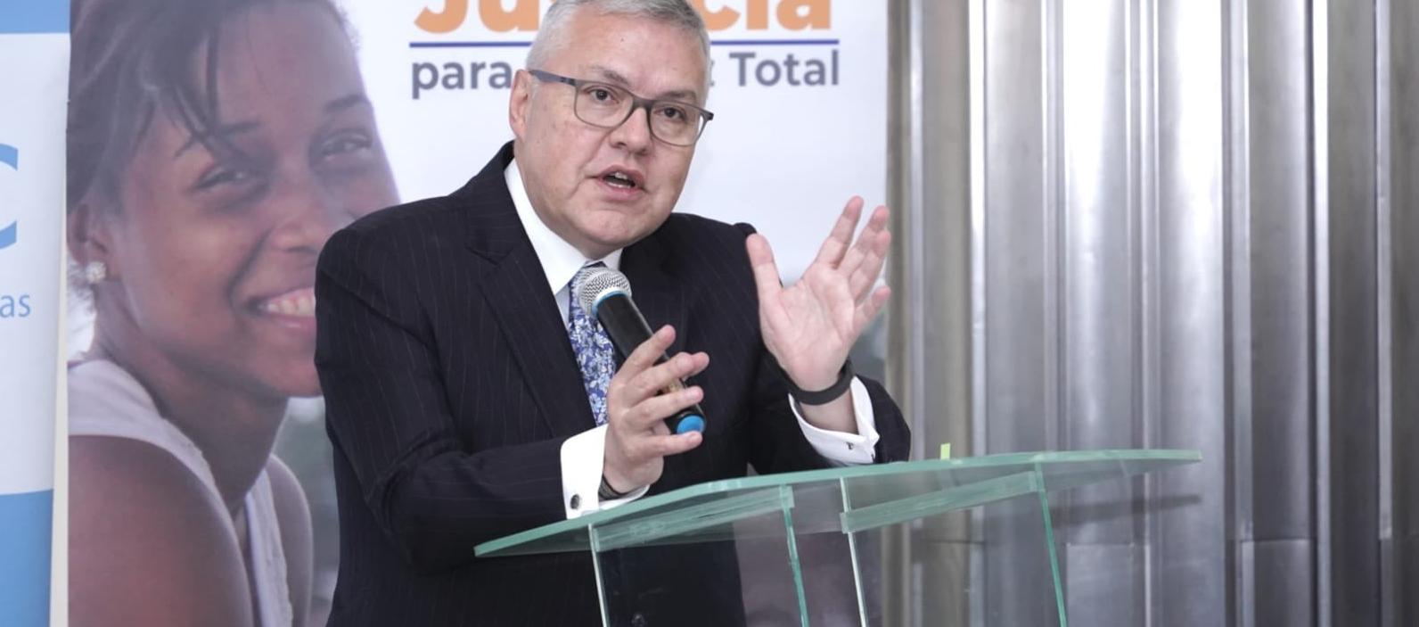 El Ministro de Justicia, Néstor Osuna.