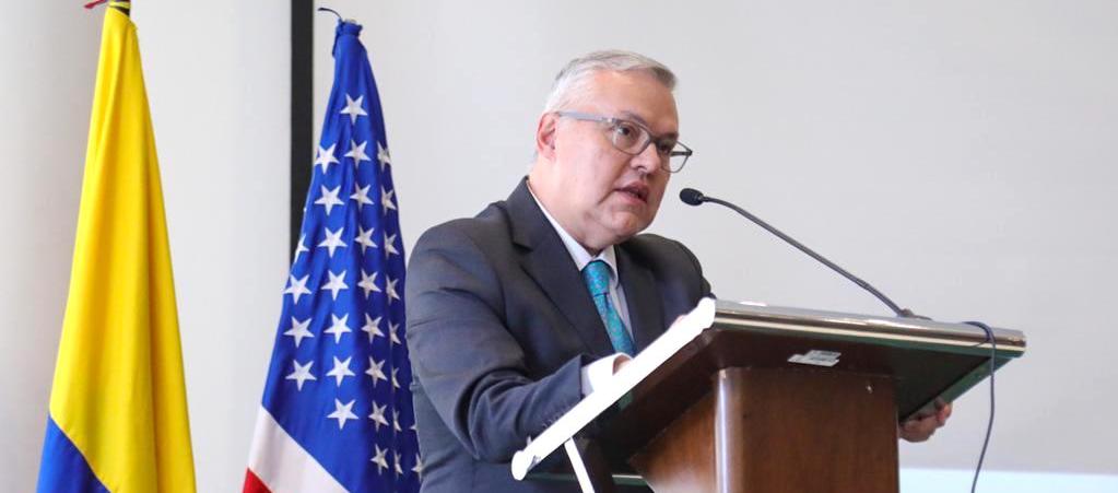 Néstor Osuna, Ministro de Justicia.