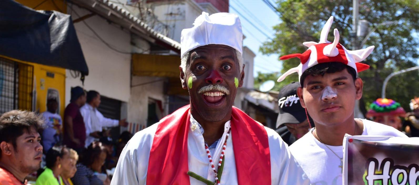 Nelson Martínez interpretando a su papá