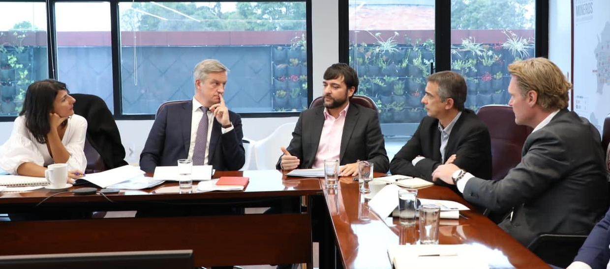 Reunión del alcalde Pumarejo con MinMinas