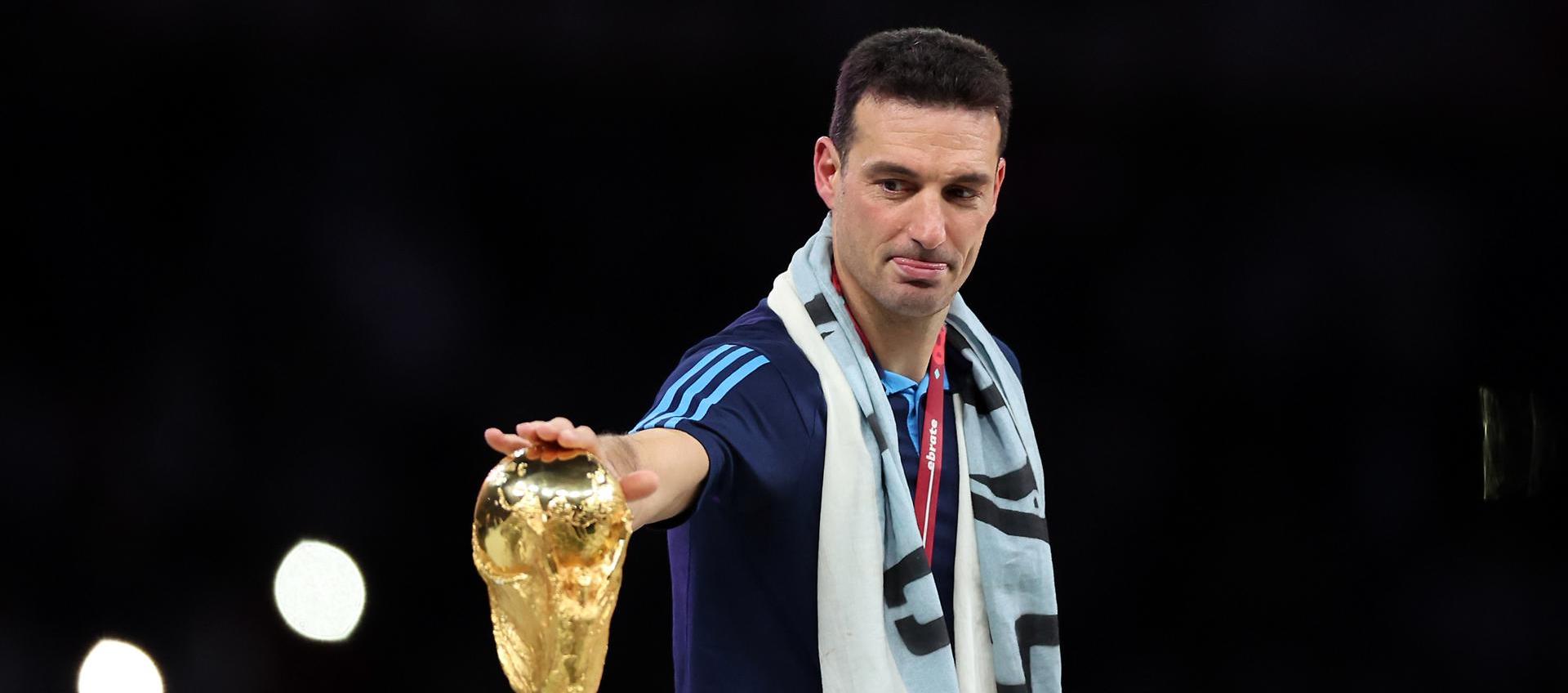Lionel Scaloni, entrenador campeón del mundo con Argentina.
