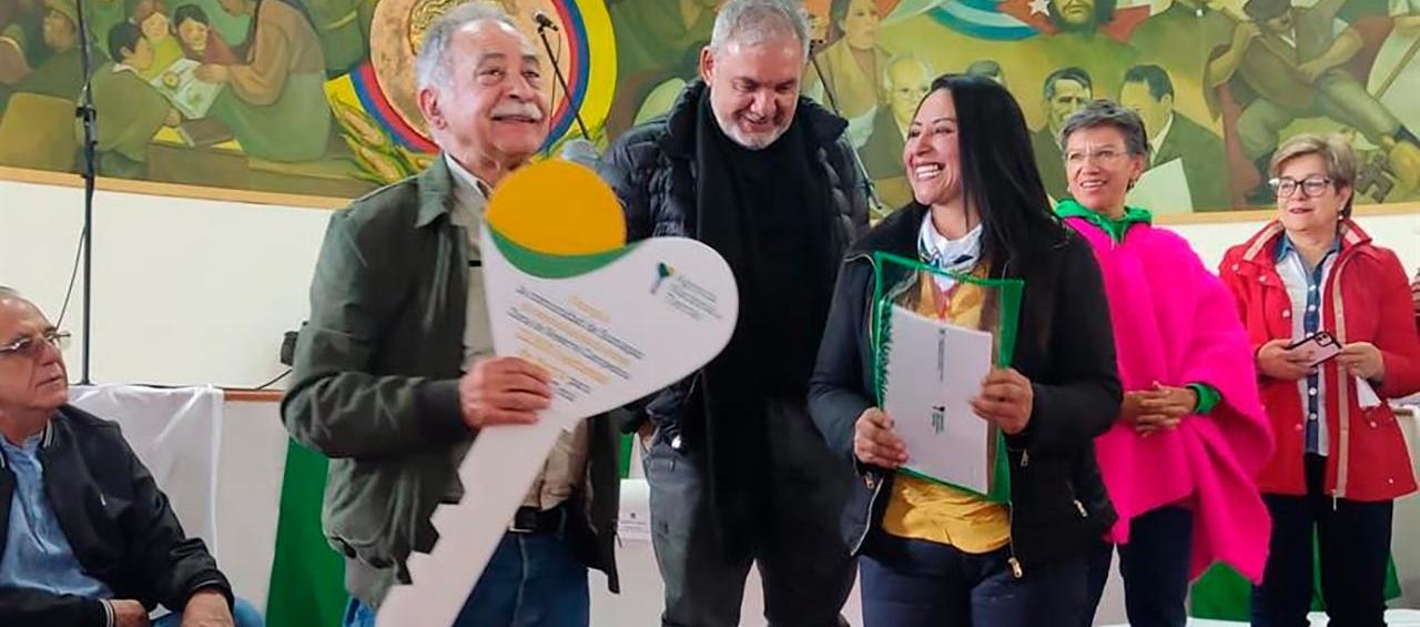 Momento del acto de constitución.