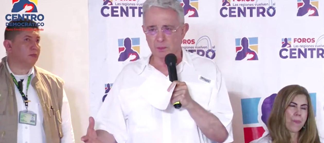 El expresidente Álvaro Uribe durante el acto de hoy.