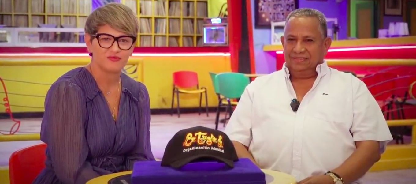 La Primera Dama Verónica Alcocer y Edwin 'Guayacán' Madera, Mánager General de La Troja. 