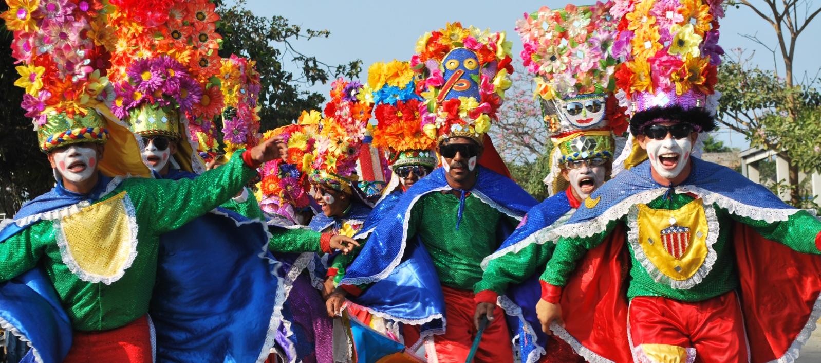 Un grupo de congos en la versión anterior de la Batalla de Flores del Recuerdo ‘Sonia Osorio’.