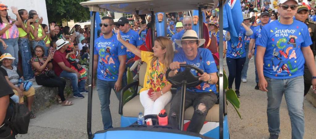 La gobernadora Elsa Noguera en la Ruta de Tradición del Carnaval.