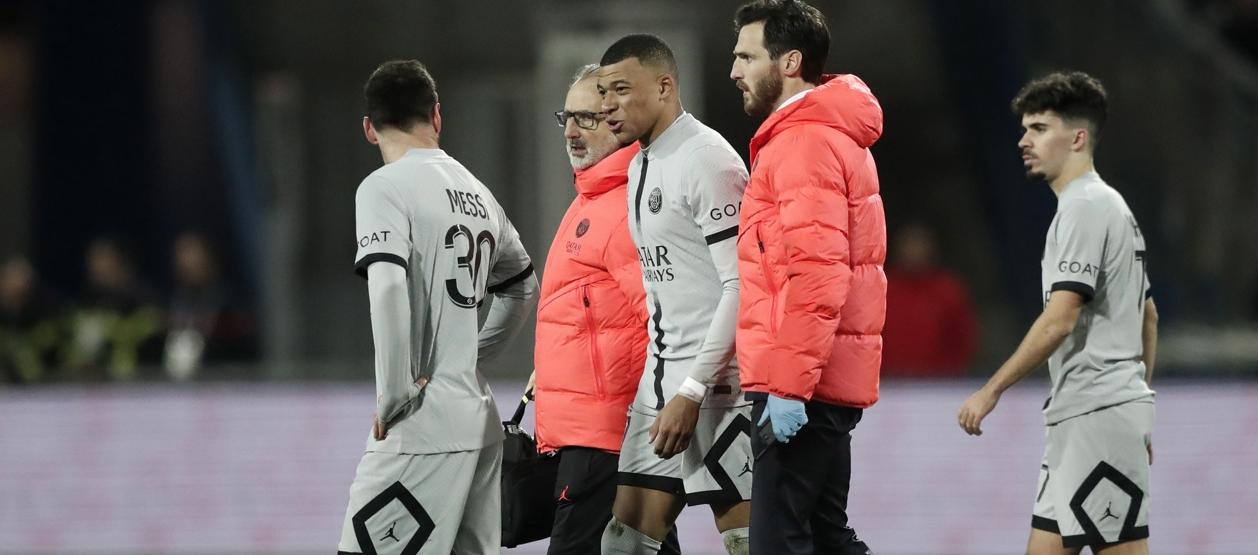 Mbappé se lesionó durante el partido contra Montpellier.