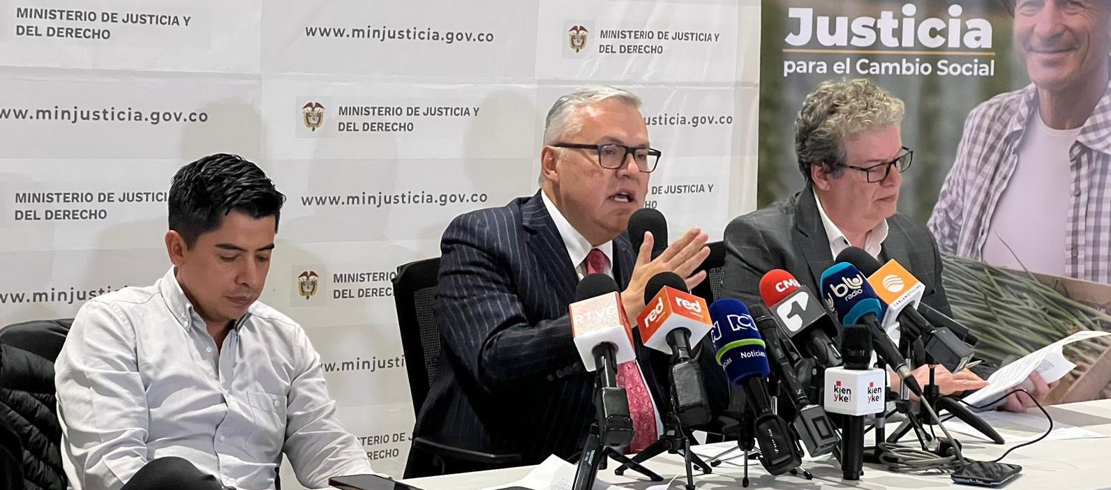 El Ministro de Justicia, Néstor Osuna.