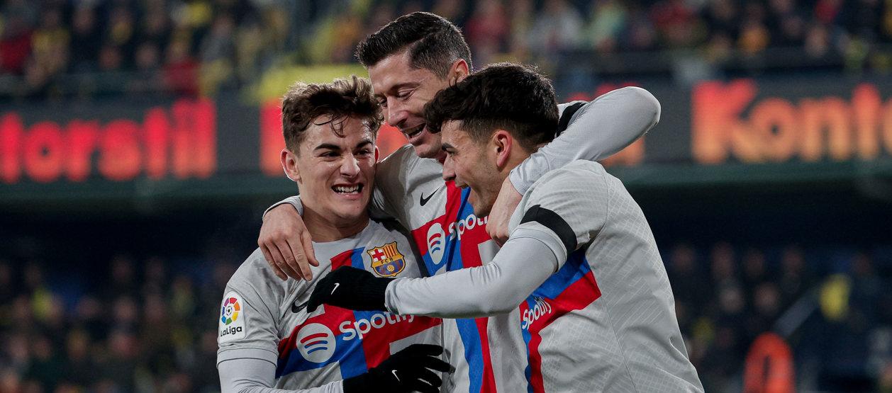 Gavi, Lewandowski y Pedri celebran el gol del triunfo del Barcelona.