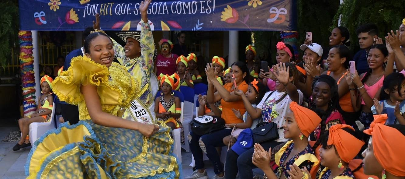 Tahiana Rentería y Diego Chelia en un homenaje a la herencia afro en la Casa del Carnaval.