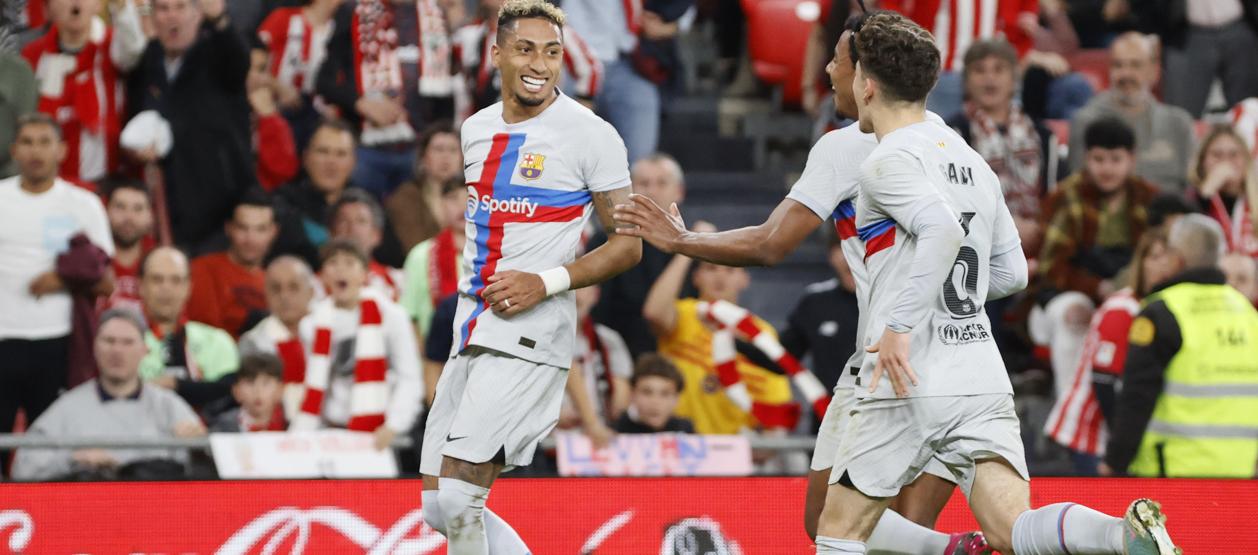 Se llegaba al tramo final del choque y el Athletic empezó el asedio al somete a sus rivales en escenarios así con un disparo cruzado desde la frontal, tras hacer la pared con Berenguer, que Ter Stegen mandó a córner.  Como también despejó el meta alemán un disparo a bocajarro de Williams en una jugada embarullada en el área en fuera de juego.  En el otro área, Iñigo bloqueó a córner un disparo de Ansu dentro del área y llegó el empate en una cabalgada de William que Gil Manzano anuló tras revisarla en el VA