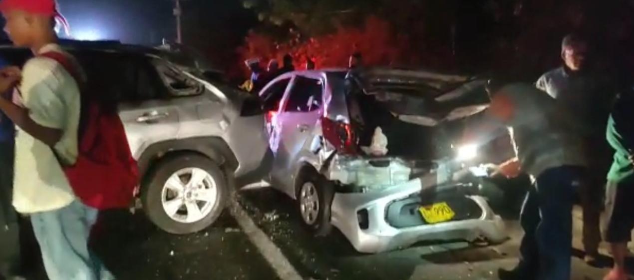 Así quedaron los vehículos tras el accidente. 