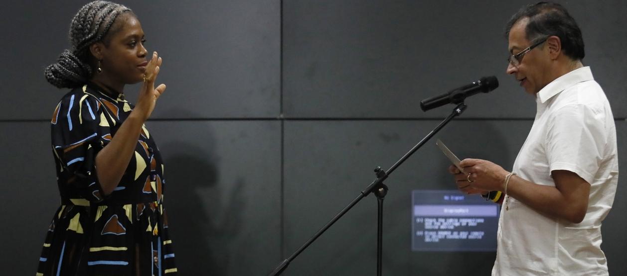 La Ministra de Educación, Aurora Vergara y el Presidente Gustavo Petro.