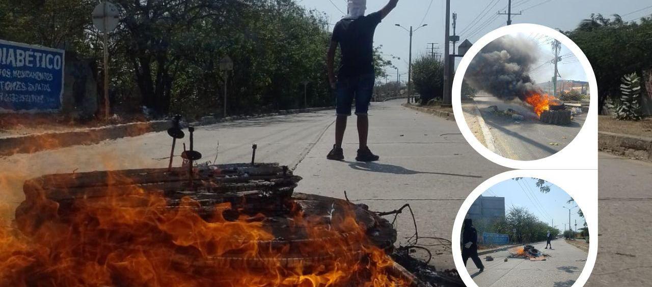 Bloqueo en el Corredor Univesitario.