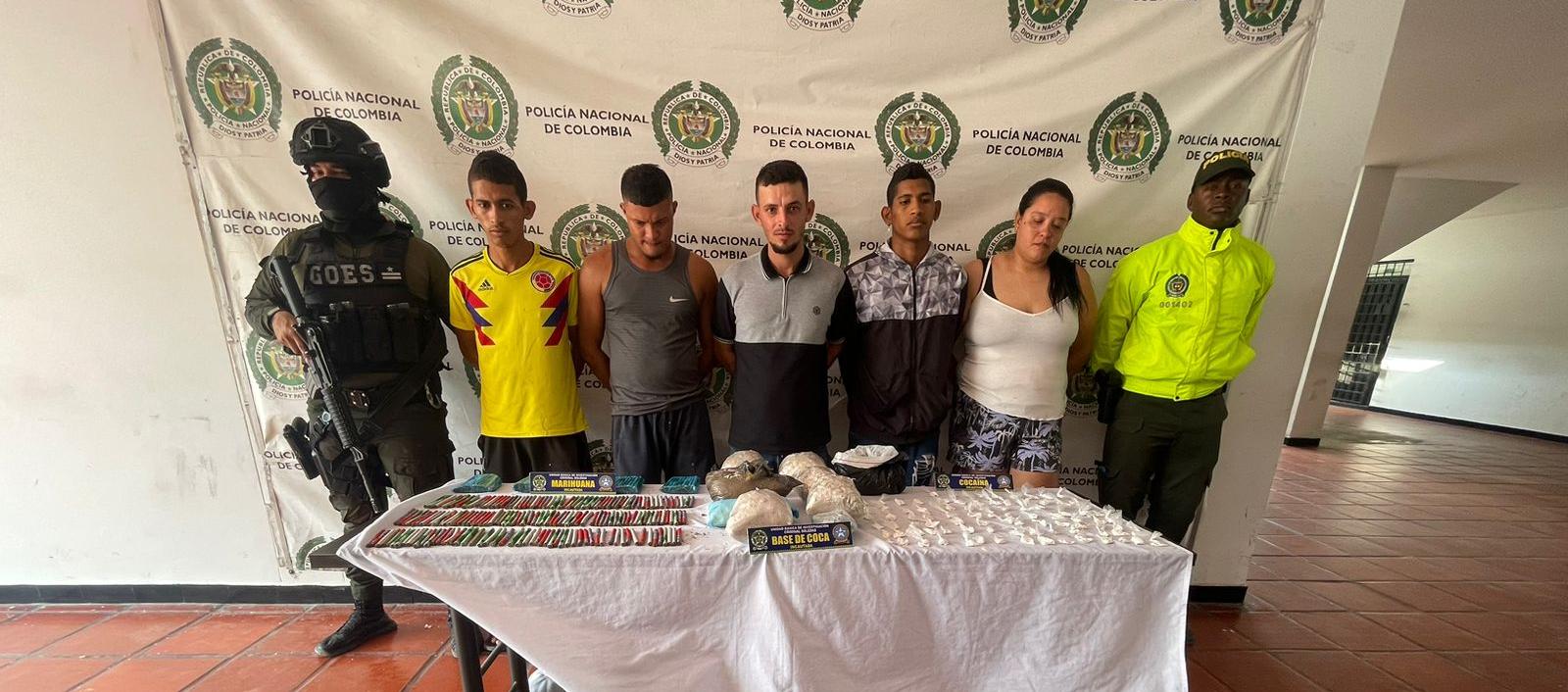 Los cincos capturados en los operativos. 