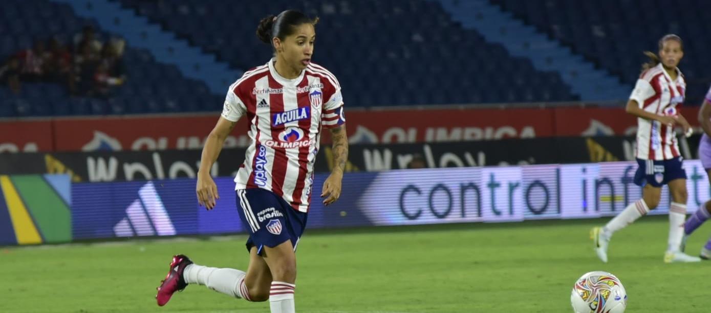 Carolina Arias, capitana de las Tiburonas.