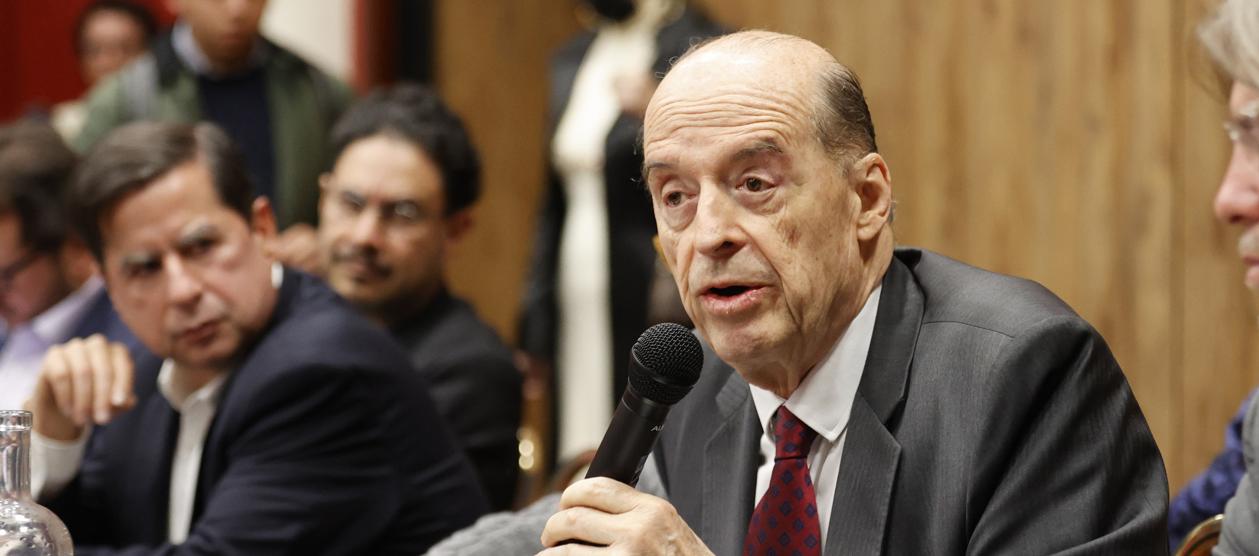 El canciller de Colombia, Álvaro Leyva.